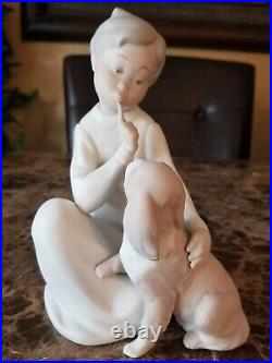 1971 LLADRO 7.5 Boy With Dog #4522 Figurine Matte Finish Vintage Retired