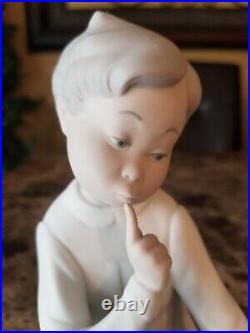 1971 LLADRO 7.5 Boy With Dog #4522 Figurine Matte Finish Vintage Retired