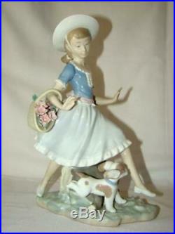 1974 LLADRO MIRTH IN THE COUNTRY Girl Running withDog #4920 ORIG. BOX, MINT