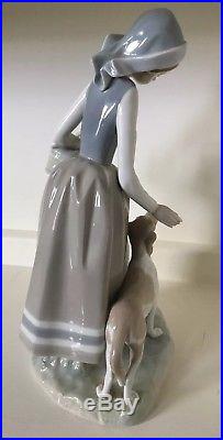 1975 LLADRO 12 Tall Statue Woman Lady with Dog and Basket Glazed Made in Spain
