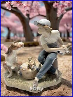 1985 Lladro Porcelain Figurine This One's Mine #5376 Boy with Dog & Puppies