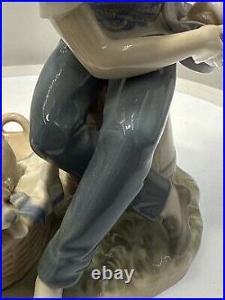 1985 Lladro Porcelain Figurine This One's Mine #5376 Boy with Dog & Puppies