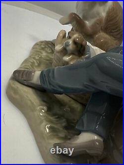 1985 Lladro Porcelain Figurine This One's Mine #5376 Boy with Dog & Puppies