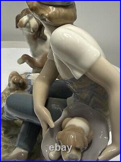 1985 Lladro Porcelain Figurine This One's Mine #5376 Boy with Dog & Puppies