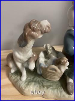 1985 Lladro Porcelain Figurine This One's Mine #5376 Boy with Dog & PuppiesRETIR