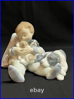 1987 NAO LLADRO Daisa Sweet Dreams Boy Holding 3 Puppies with Mother Dog #1535