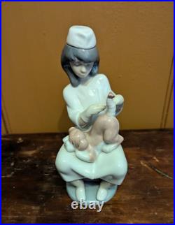 1990s Lladro Little Veterinarian #6348 Nurse Vet Puppy Dog Statue Figurine