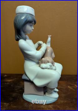 1990s Lladro Little Veterinarian #6348 Nurse Vet Puppy Dog Statue Figurine