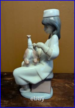 1990s Lladro Little Veterinarian #6348 Nurse Vet Puppy Dog Statue Figurine