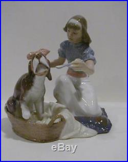 1991 Lladro Take Your Medicine Figurine Girl with Dog #5921