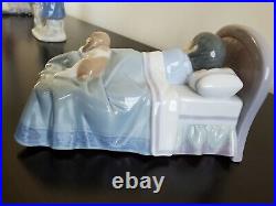 AUTHENTIC Lladro Boy in Bed with Dog Cozy Companions Sweet Dreams #6541 MINT