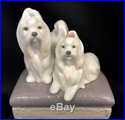AdorableLladro Looking Pretty Maltese Dogs(6688 Mint Condition)FREE Shipping
