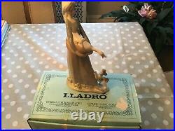 An Amazing Gem Mint Lladro 4866 Woman With Goose And Dog With Very Rare Box