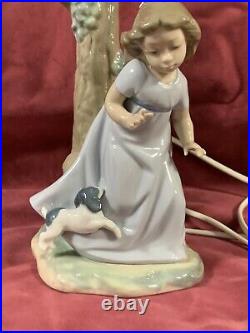 BEAUTIFUL FULLY WORKING NAO by LLADRO PLAYTIME GIRL & PUPPY DOG FIGURINE LAMP