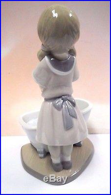 Bathing My Puppies Girl Dogs In Bath Figurine 2017 By Lladro Porcelain 9280