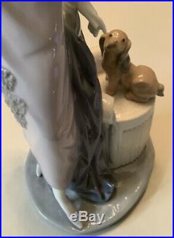 Beautiful Large 13.5 1982 Lladro #5174 Couplet Lady Flapper Dog Retired Figure