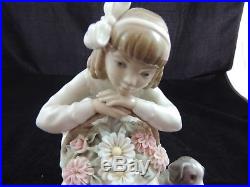 Beautiful Lladro #1088 Girl with Flowers and Dog (High Glaze)