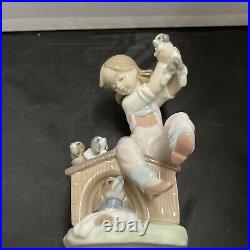 Beautiful Lladro 7621 Pick of the Litter Girl with Puppies On Doghouse