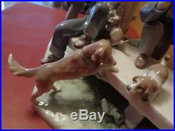 Beautiful Lladro Puppy Dog Tails #05539 Glazed Finish