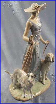 Dame mit Windhunden barsoi afghane porzellanfigur Lladro, figur hund dog