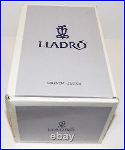 Darling Lladro #5640 Cat Nap Young Girl With Sleeping Cat & Dog Figurine In Box