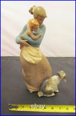 Desirable Lladro #2187 Jealous Friend Mom-child & Dog-retired-excellent/mint