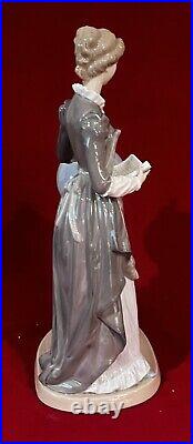 EDUCATIONAL LLADRO #5209 SCHOOL MARM with WORLD GLOBE-RETIRED-EXCELLENT/MINT