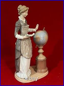 EDUCATIONAL LLADRO #5209 SCHOOL MARM with WORLD GLOBE-RETIRED-EXCELLENT/MINT