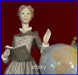 EDUCATIONAL LLADRO #5209 SCHOOL MARM with WORLD GLOBE-RETIRED-EXCELLENT/MINT