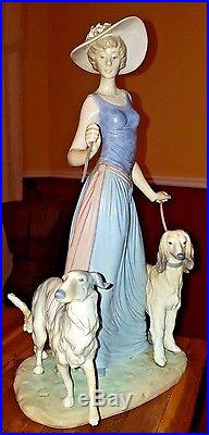 Elegant Promenade Woman With Dogs On Leash Figurine By Lladro #5802