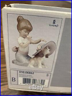 ELEGANT TOUCH GIRL WITH DOG FIGURINE BY LIADRO Original Box