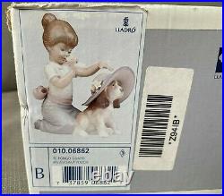 EUC Vtg Lladro 6862 Porcelain Figurine An Elegant Touch Girl Dog Hat with Box