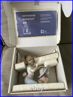 EUC Vtg Lladro 6862 Porcelain Figurine An Elegant Touch Girl Dog Hat with Box