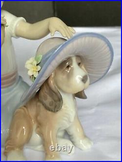 EUC Vtg Lladro 6862 Porcelain Figurine An Elegant Touch Girl Dog Hat with Box