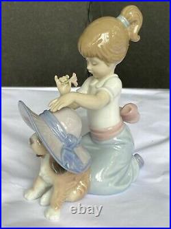 EUC Vtg Lladro 6862 Porcelain Figurine An Elegant Touch Girl Dog Hat with Box