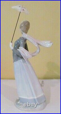 Elegant Large Lladro #4914 Lady With Shawl & Dog-retired-excellent/mint