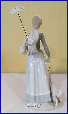 Elegant Large Lladro #4914 Lady With Shawl & Dog-retired-excellent/mint