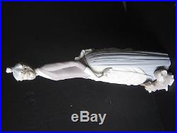 Estate LLADRO Figurine LADY WITH DOG #4761 Spain Matte Excellent Condition