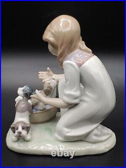 Excellent Vintage Lladro Joy In Basket Girl With Puppies Glossy Figurine Statue