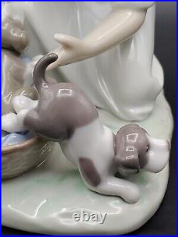 Excellent Vintage Lladro Joy In Basket Girl With Puppies Glossy Figurine Statue