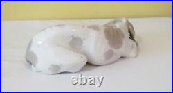 Exhausted Lladro #1067 Old Dog Tired Blood Hound Dog-retired-excellent/mint