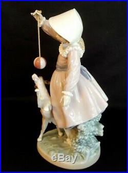 Fine Lladro Teasing The Dog Girl & Ball #5078 Salvador Furio Designer Figurine