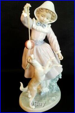 Fine Lladro Teasing The Dog Girl & Ball #5078 Salvador Furio Designer Figurine