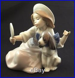 Fine Porcelain Lladro Figurine #5468 Who's The Fairest Girl Dog Mirror
