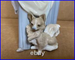 Genuine Lladro Woman With Dog And Pearl Handled Umbrella Figurine (4761)