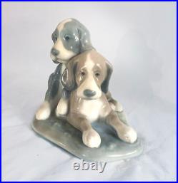 Hand-Crafted Porcelain Figurine Two Pups, NAO by Lladro, Spain 1987