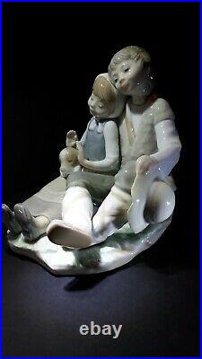 Heartwarming Lladro Friendship figurine