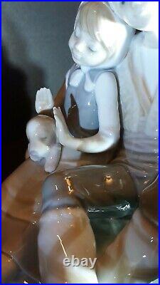 Heartwarming Lladro Friendship figurine