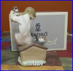 IMPRESSIVE LLADRO #7621 PICK OF THE LITTER CHILD & DOGS-RETIRED/MINT- with O. B