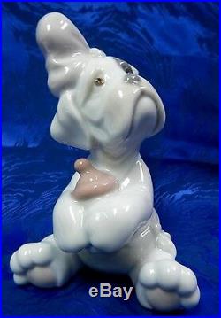 It's Mine Dog Bulldog Bow Bottle Porcelain Figurine Nao By Lladro 1728